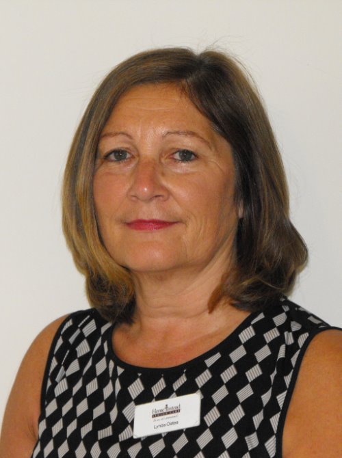 Lynda Oates